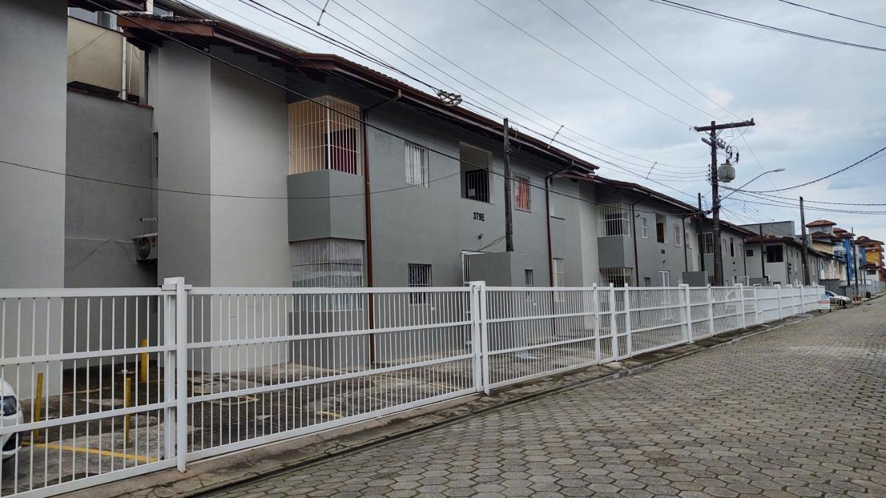 Apartamento Ubatuba - Praia Grande - 250M Da Praia 外观 照片